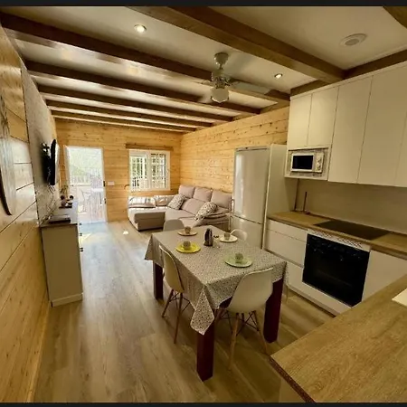 Apartman Casa De Madera 2 *